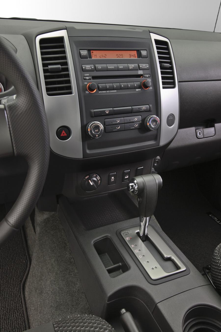  Nissan Frontier Sport Appearance Package 2012 года  (фото 5 из 17)